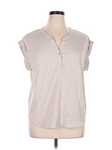 Jane and Delancey Short Sleeve Henley (view 1)