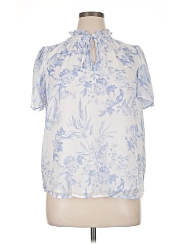 Cupcakes & Cashmere Short Sleeve Blouse (view 1)