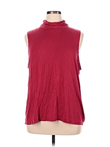 Leo & Nicole Sleeveless T-Shirt (view 1)