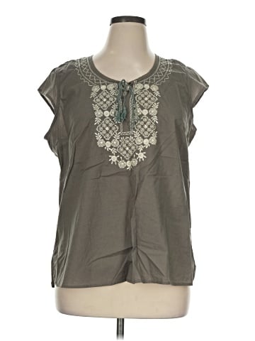 IZOD Sleeveless T-Shirt (view 1)
