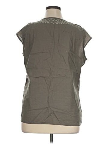 IZOD Sleeveless T-Shirt (view 2)