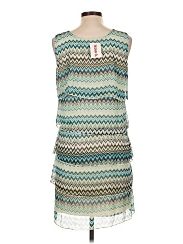 Star Vixen Casual Dress (view 2)