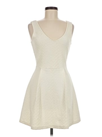 Trafaluc by Zara Casual Dress (view 1)
