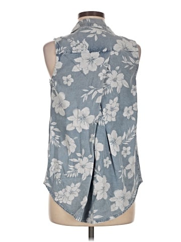 Elie Tahari Sleeveless Button-Down Shirt (view 2)