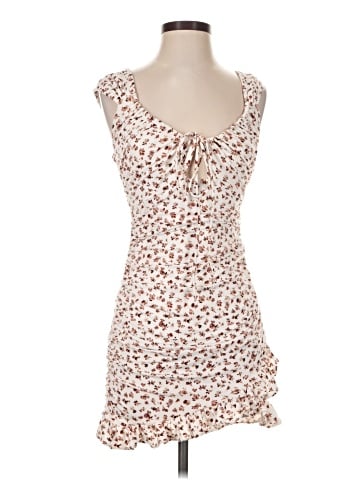 Urban Outfitters Casual Dress (view 1)