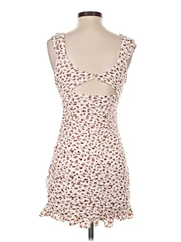 Urban Outfitters Casual Dress (view 2)