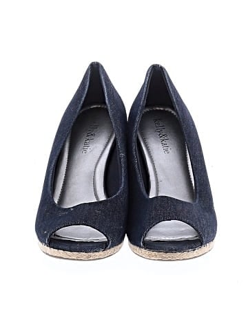 Kelly & Katie Wedges (view 2)