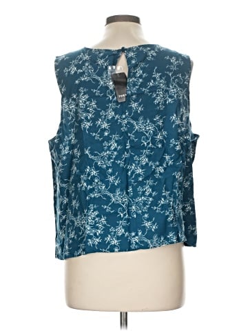 Torrid Sleeveless T-Shirt (view 2)