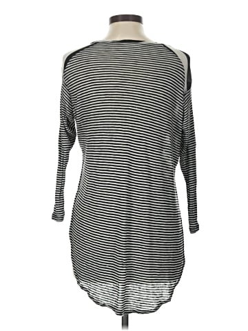 Bobbie Brooks 3/4 Sleeve T-Shirt (view 2)