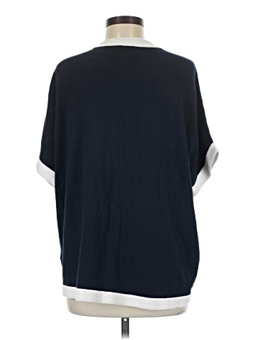 Vince. Poncho (view 2)
