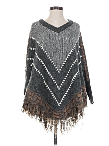 Love By Design Poncho (view 1)