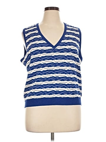 St. John Sport Sweater Vest (view 1)
