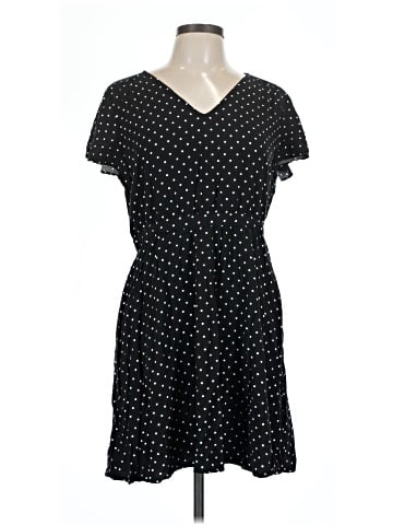 Old Navy Casual Dress (view 1)