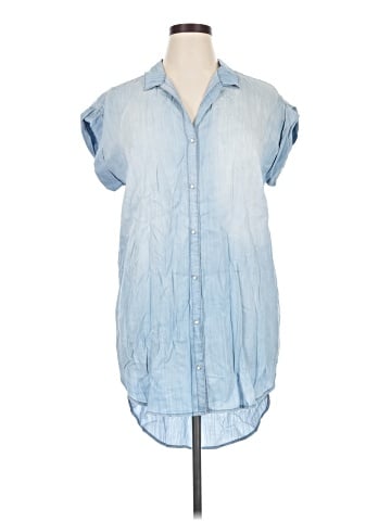 Velvet Heart Sleeveless Button-Down Shirt (view 1)