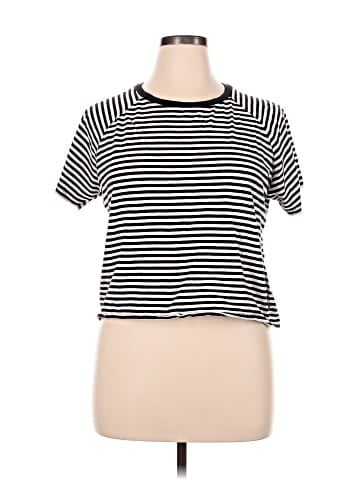 Levi's Short Sleeve T-Shirt (view 1)