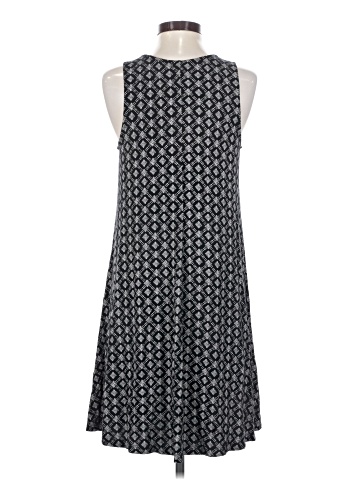 Old Navy Casual Dress (view 2)