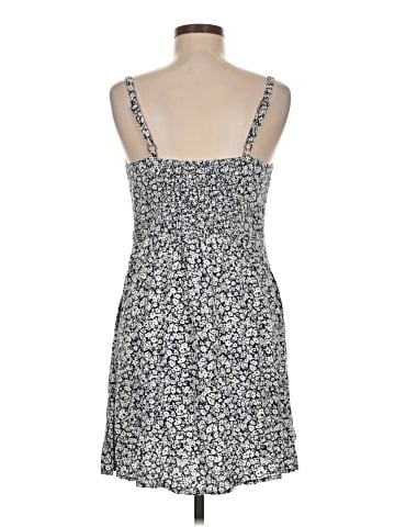 Old Navy Casual Dress (view 2)