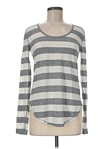 Lululemon Athletica Long Sleeve T-Shirt (view 1)
