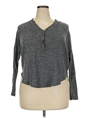 American Eagle Outfitters Pullover Sweater (view 1)