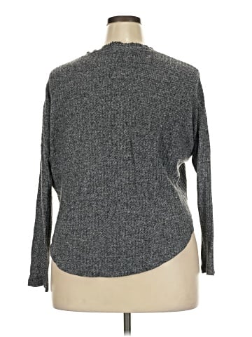 American Eagle Outfitters Pullover Sweater (view 2)