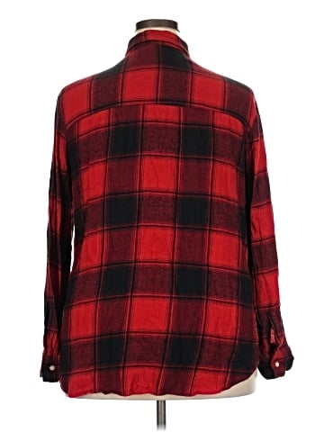 Gap Long Sleeve Button-Down Shirt (view 2)