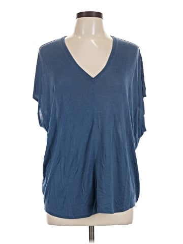 Vince. Short Sleeve T-Shirt (view 1)