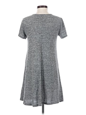 Old Navy Casual Dress (view 2)