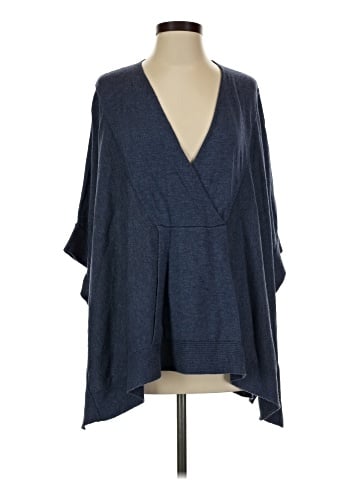 Marla Wynne Poncho (view 1)