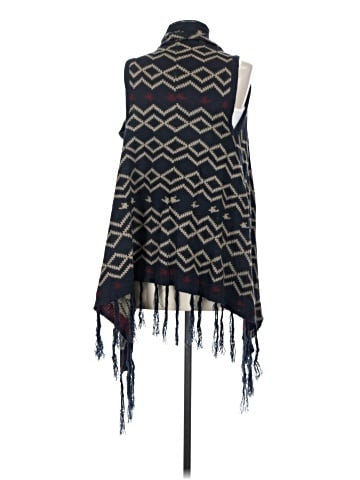 Win Win Poncho (view 2)