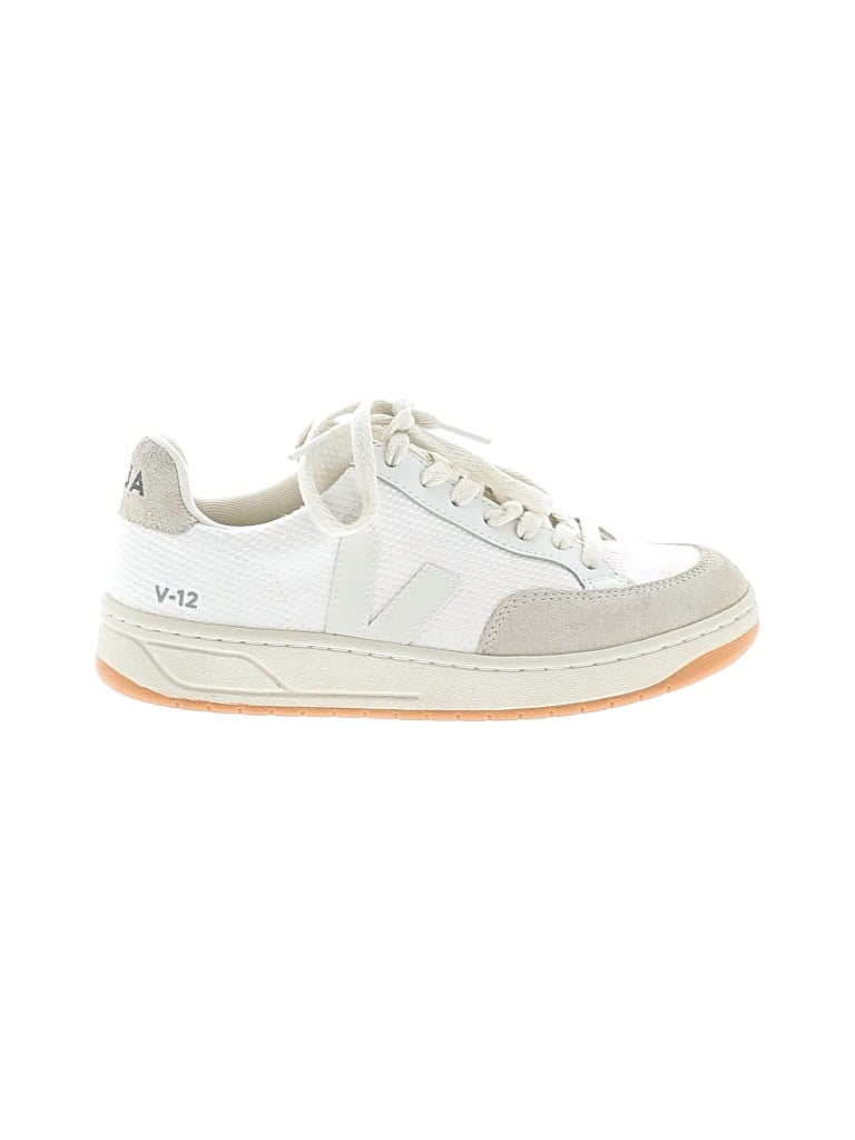 Pre-owned Veja Sneakers In White