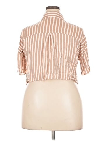 No Boundaries Short Sleeve Blouse (view 2)