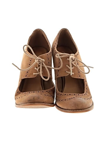 Crown Vintage Heels (view 2)