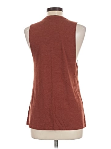 District. Sleeveless T-Shirt (view 2)