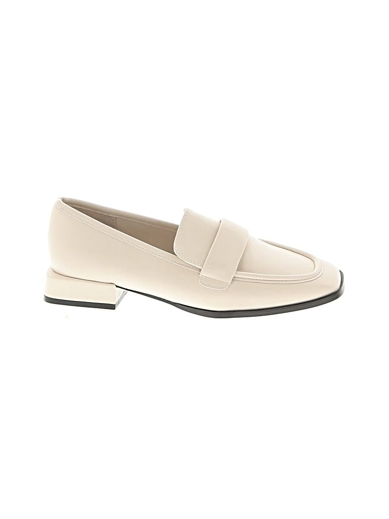 Pre-owned Steve Madden Flats In Ivory