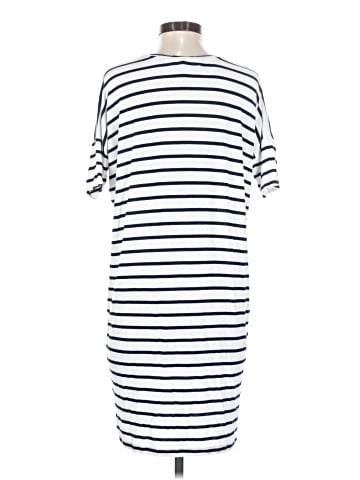 Amour Vert Casual Dress (view 2)