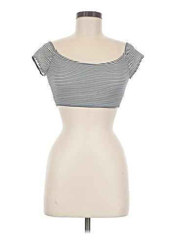 Victoria's Secret Short Sleeve T-Shirt (view 1)