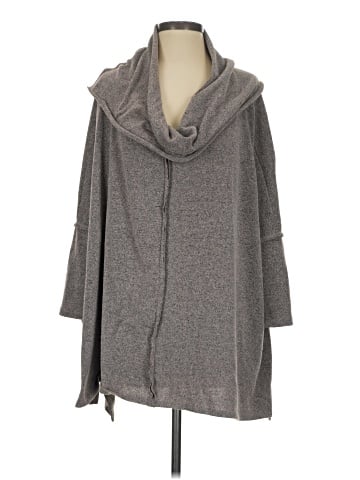 Easel Poncho (view 1)