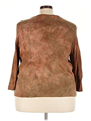 Liz & Me 3/4 Sleeve Top (view 2)