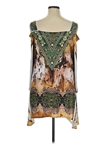 The Pyramid Collection Tank Top (view 2)