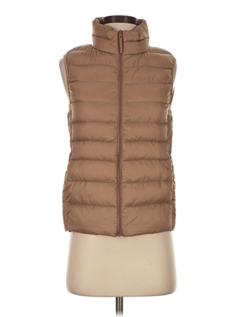 Pre-owned Uniqlo Vest In Brown