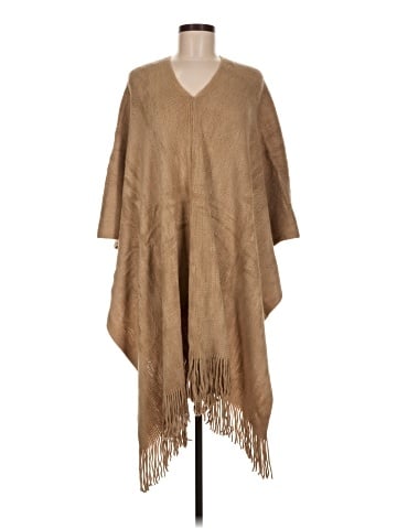 Shiraleah Poncho (view 1)