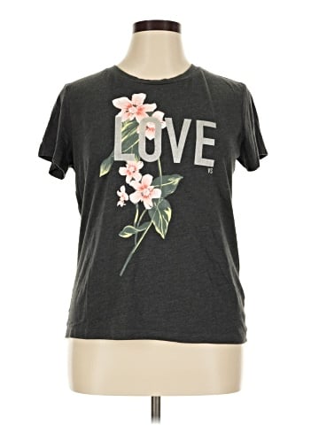 Victoria's Secret Short Sleeve T-Shirt (view 1)