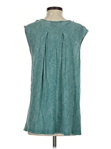 Eri + Ali Sleeveless T-Shirt (view 2)