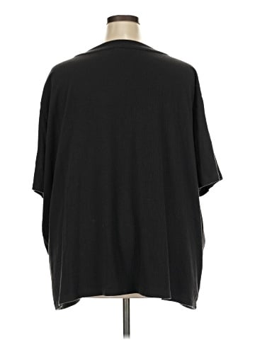 Liz & Me Short Sleeve Top (view 2)