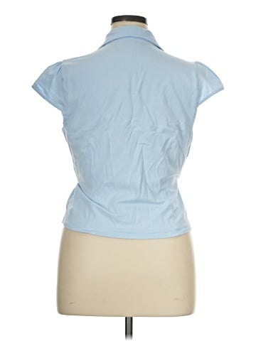 No Boundaries Sleeveless Button-Down Shirt (view 2)