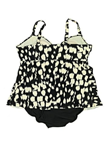 Croft & Barrow One Piece Swimsuit (view 2)