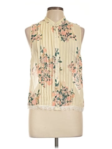 Love 21 Sleeveless T-Shirt (view 1)
