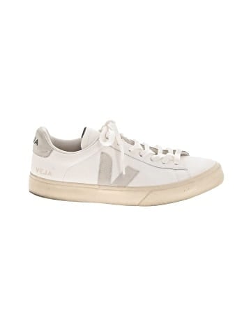 VEJA Sneakers (view 1)