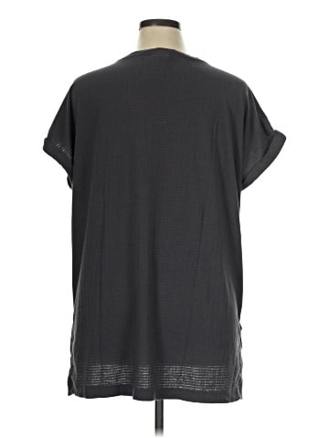 Lularoe Short Sleeve T-Shirt (view 2)
