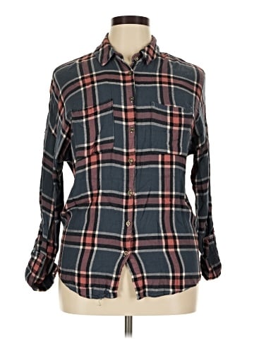 Charlotte Russe Long Sleeve Button-Down Shirt (view 1)